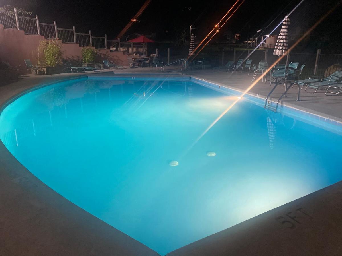 Country Town N' Suites Gatlinburg Εξωτερικό φωτογραφία